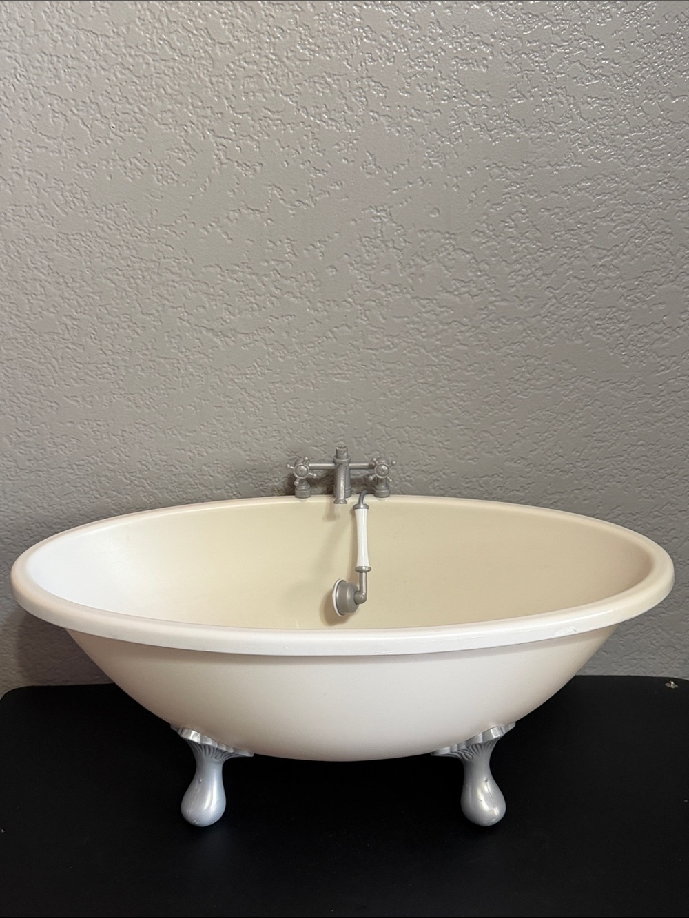 Retired American Girl 18 Inch Doll Clawfoot Bathtub